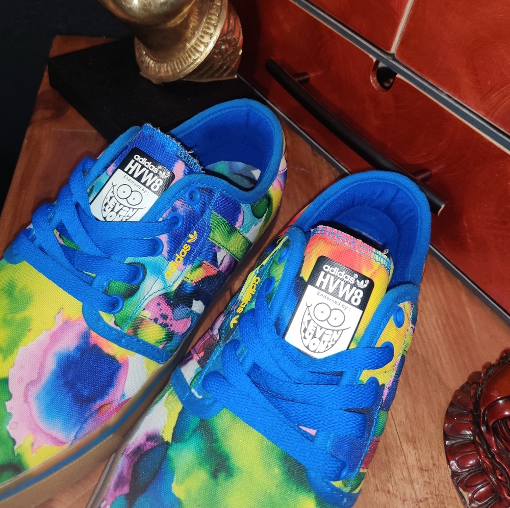 Adidas HVW8 8.5. DS Kevin Lyons Limited release